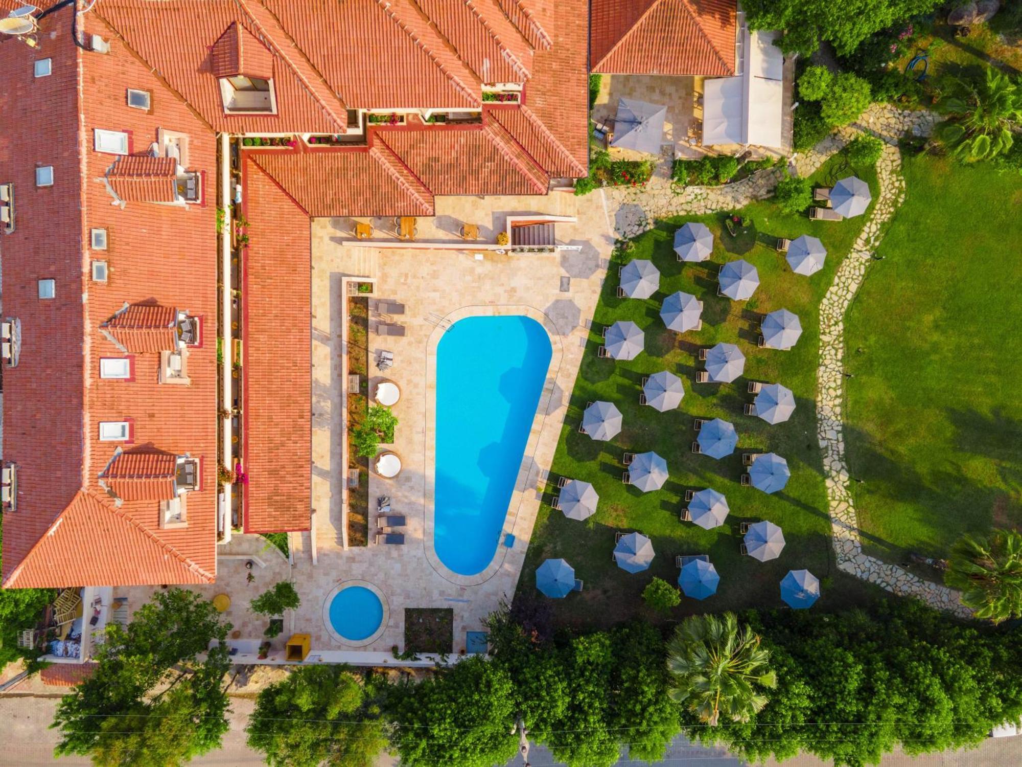 Hotel Club-E Fethiye Exteriör bild
